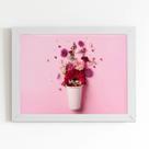 Quadro Vaso Flores Rosa Minimalista Moldura Branca 60x40cm