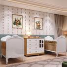 Quarto de Bebê Cômoda com Janelas e 2 Berços Maya Clássico 100% Mdf Espresso Móveis Branco Brilho/Amêndoa/Branco Quarto de Bebê Cômoda com Janelas e 2 Berços Maya Clássico 100% Mdf Espresso Móveis Branco Brilho/Amêndoa/Branco