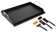 QuliMetal Grelha de Ferro Fundido 63,5 cm x 40,6 cm Kit, Placa de Cozinha Plano Pré-Temperada com Acessórios Anti-Riscos, Grelha Universal para Uso Externo em Grelhas a Gás, a Carvão, Acampamento, Churrasco e Eventos de Tailgate