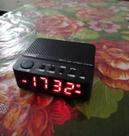 Rádio Relógio Digital Le-674 Com Alarme Sonoro Bluetooth Bivolt 110/220v Despertador Produto Premium