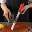 Ralador Zester Em Inox Com Cabo Em Polipropileno Limao Laranja Queijo Nozes Gengibre Chocolate Alho Canela Weck Ralador Zester Em Inox Com Cabo Em Polipropileno Limao Laranja Queijo Nozes Gengibre Chocolate Alho Canela Weck