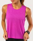 Regata Feminina Dry Fit Academia - Secagem Rápida e Leveza para Treino Confortável Regata Feminina Dry Fit Academia - Secagem Rápida e Leveza para Treino Confortável