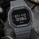 Relógio Casio G-Shock DW-5610UU-8DR Cinza Digital 200m Resina Bio LED Super Illuminator Esportivo
