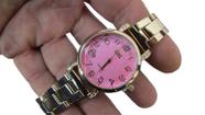 Relogio Feminino Fundo Rosa Quartzo Pulseira Dourada-R Relogio Feminino Fundo Rosa Quartzo Pulseira Dourada-R