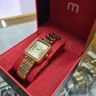 Relógio mondaine feminino quadrado dourado 32358lpmvde1 - l3/4