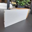 Rodapé de Poliestireno Liso Branco Slim 10cm barra com 2 metros espessura 12mm