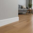 Rodapé PVC Branco Impermeável Premium Fácil Instalação 8 barras 16 metros Rodapé PVC Branco Impermeável Premium Fácil Instalação 8 barras 16 metros