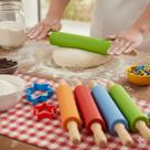 Rolo De Massa Silicone Colorido 50cm Com Cabo Madeira Pro