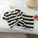 Roupas De Verão Para Meninos E Meninas Conjunto De Camiseta Listrada De Manga Curta 2 Peças Roupas De Verão Para Meninos E Meninas Conjunto De Camiseta Listrada De Manga Curta 2 Peças