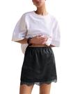 Saia Dorwon com acabamento em renda, mini slip A Line, silhueta feminina