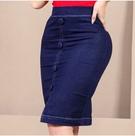 Saia jeans cor azul tamanho 42