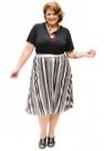 Saia Plissada Plus Size Listrada Preto e Branco