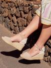 Sandália Alelí Anabela 7 cm Camurça Pedra
