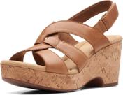 Sandália Clarks Giselle Beach Anabela Couro Caramelo 11 Larga