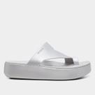 Sandália Crocs Getaway Metallic Platform Toe Loop Feminina Sandália Crocs Getaway Metallic Platform Toe Loop Feminina