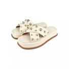 Sandália Feminina Papete com Tiras Cruzadas e Enfeite Esferas Metalicas Tamanco Flatform Feminino Chinelo Flat Feminino