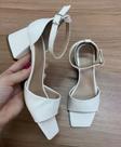 Sandália Feminina Salto Bloco Médio Bico Quadrado Tira Fivela Elegante Confortável Casual Moda