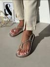 Sandalia Flat Form Modelo Casual Feminina Lilian com detalhes em strass Cor Prata Sandalia Flat Form Modelo Casual Feminina Lilian com detalhes em strass Cor Prata