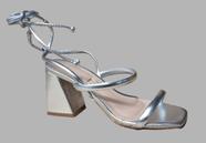 Sandália myshoes com amarração salto médio bloco prata