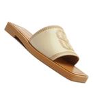 Sandalia Slide com Presponto - SCHUTZ - Casual 39