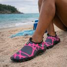 Sapatilha Aquática AquaVibe Feminina Neoprene com Costura Blaqueada Solado Tratorado Secagem Rápida Estilo Esportivo Leve e Muito Confortável