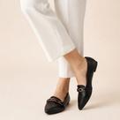 Sapatilha Mocassim Feminina Preta Bico Fino com Corrente Elegante Confortável