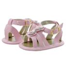 Sapatinho de Bebê Bicho de Pé - Sandália Feminina c/ Fivela E Laços de Florzinhas - Sintético - Rosa com Ouro Light