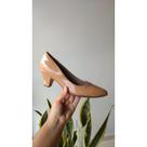 Sapato de salto baixo Piccadilly Bege em verniz Ref.: 703001 Sapato de salto baixo Piccadilly Bege em verniz Ref.: 703001