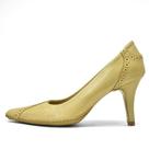 Sapato Scarpin Couro Picotado Nude - Hungria - Elisabete Guimarães