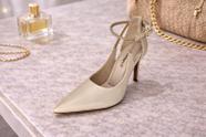 Scarpin feminino canoinha bebecê detalhe em strass