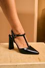 Scarpin Slingback Tira T Preto
