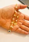 Semijoia- pulseira com pérolas e medalinhas de coração- banho de ouro 18k Semijoia- pulseira com pérolas e medalinhas de coração- banho de ouro 18k