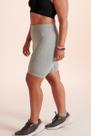 Short bermuda feminina lupo 71311 max esportiva sem costura Short bermuda feminina lupo 71311 max esportiva sem costura