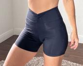 Short Cós Franzido Preto - Tecido de Poliamida e Elastano
