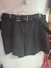 Short Feminino Plus Size Preto com acessórios cinto fivela Dourada Short Feminino Plus Size Preto com acessórios cinto fivela Dourada