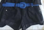 Short feminino preto com cinto azul tam 40 Short feminino preto com cinto azul tam 40