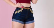 Short jeans curto com Detalhes Bolso