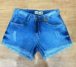 Short jeans feminino adulto com lavagem clara e detalhes desfiados tamanho 38 algodão com elastano