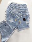 Short mom jeans - destroyd ( acompanha cinto) Short mom jeans - destroyd ( acompanha cinto)