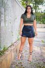 Short saia Isis