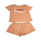 Shorts doll mc/friso basic+, em malha poliester com viscose, referencia k425 na cor mostarda g Shorts doll mc/friso basic+, em malha poliester com viscose, referencia k425 na cor mostarda g