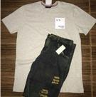 Shorts Escuro Detalhado