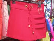 Shorts no tecido bengalin