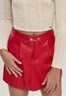 Shorts Saia Vermelho em material sintético