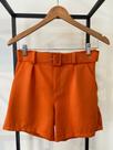 Shorts social laranja