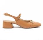 Slingback Belluno Couro Salto Bloco Bico Quadrado Fivela Slingback Belluno Couro Salto Bloco Bico Quadrado Fivela