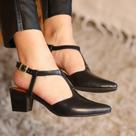 Slingback em Couro Clara Preto