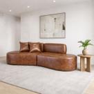 Sofá Orgânico Curvo Quatro Lugares 250cm Em material sintético Ocre luxuoso Com Almofadas