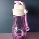 Squeeze Plástico 550ml com Tampa Antivazamento e Alça
