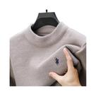Suéter Masculino De Veludo Com Gola O E Bordado, Malha Grossa De Luxo Para Outono/Inverno Suéter Masculino De Veludo Com Gola O E Bordado, Malha Grossa De Luxo Para Outono/Inverno